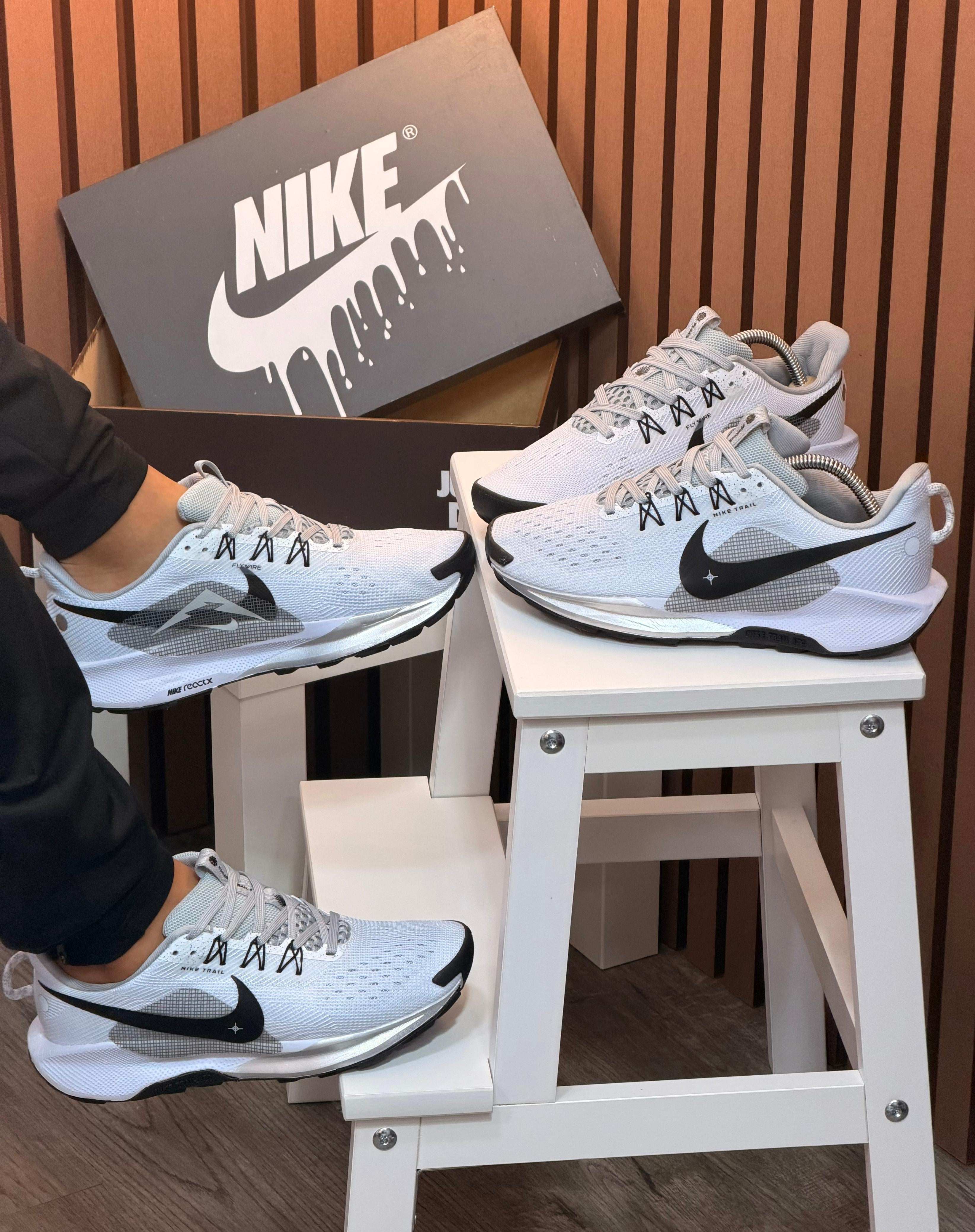 NIKE TRAIL 1