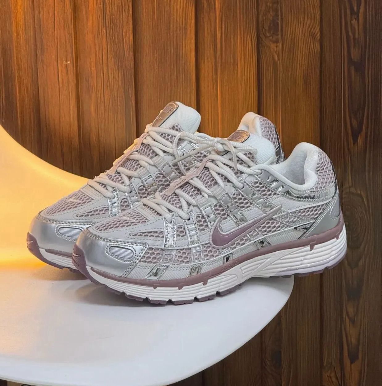 NIKE P6000